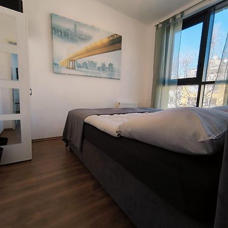 Pretty Apartment Next To Metro Station Vienna Luaran gambar